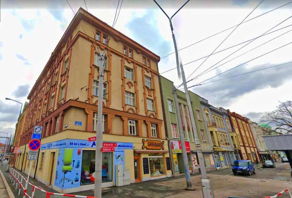 Апартаменти Knk Vibrant Central Spacious Hideaway Градець-Кралове Екстер'єр фото